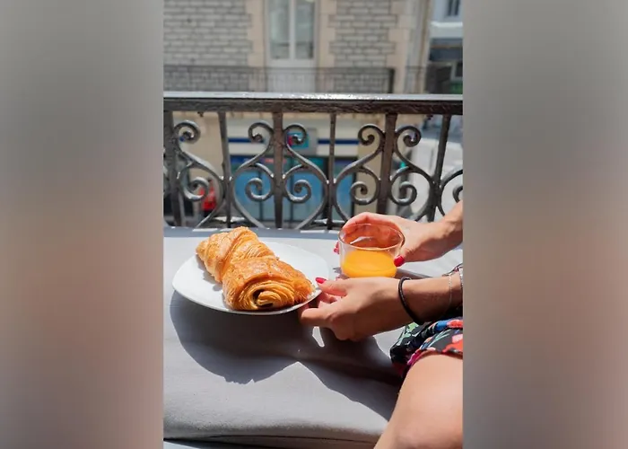 Helder Cozy In Hyper-center Apartman