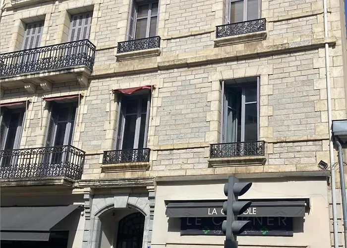 Helder Cozy In Hyper-center 比亚里茨